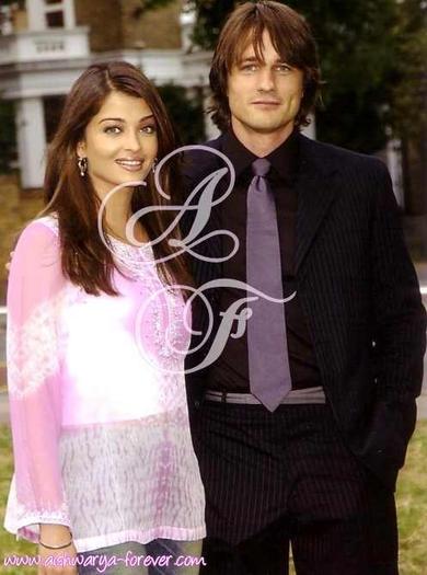 522641_426631904036625_47567738_n - 0 Aishwarya Rai