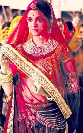 532776_427002163999599_1676701451_n - 0 Aishwarya Rai