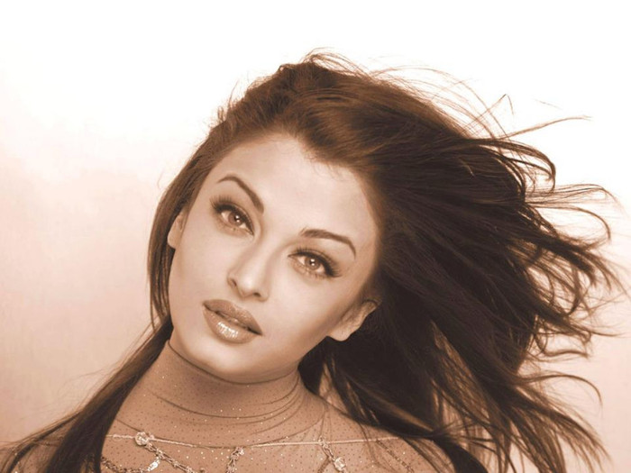 534563_444970632202752_816515036_n - 0 Aishwarya Rai
