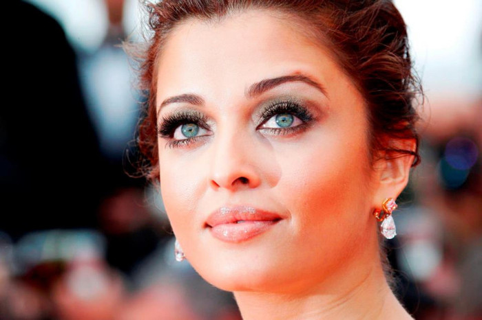 541133_409028415796974_532606174_n - 0 Aishwarya Rai
