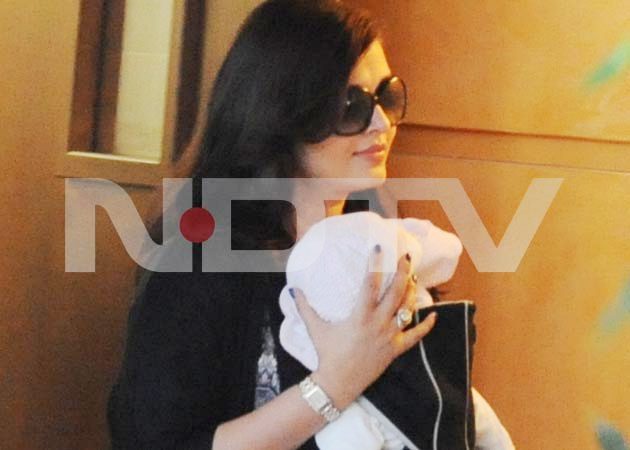 542087_420195701346912_551071189_n - 0 Aishwarya Rai