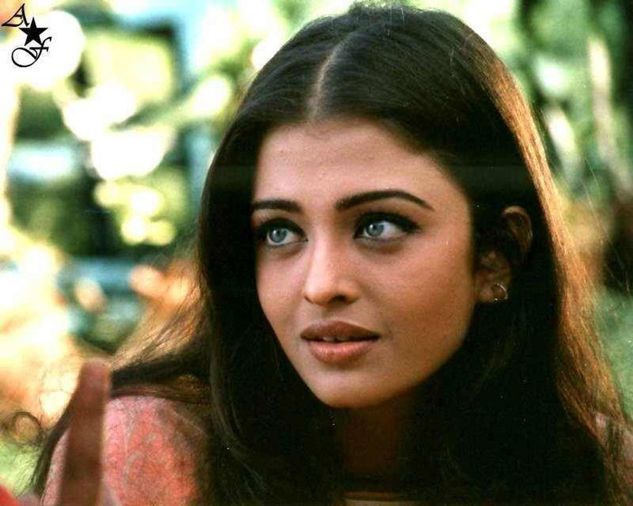 545095_427613907271758_528896687_n - 0 Aishwarya Rai