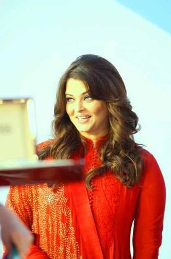 550732_426369794062836_2069859342_n - 0 Aishwarya Rai