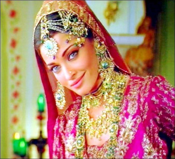 551081_425227650843717_1936087037_n - 0 Aishwarya Rai