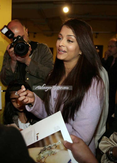 553652_426003870766095_1796830753_n - 0 Aishwarya Rai