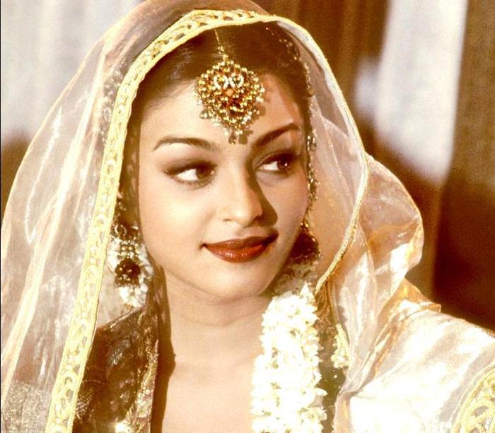 554651_429317467101402_1672103113_n - 0 Aishwarya Rai
