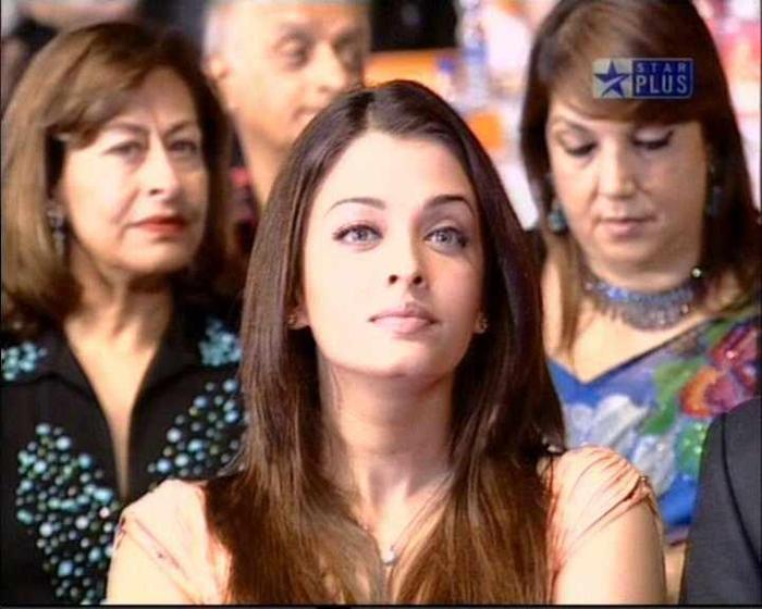 555338_425279787505170_2131000231_n - 0 Aishwarya Rai