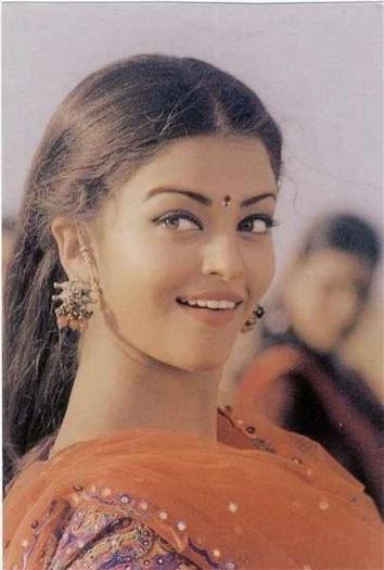 562286_427601287273020_501289230_n - 0 Aishwarya Rai