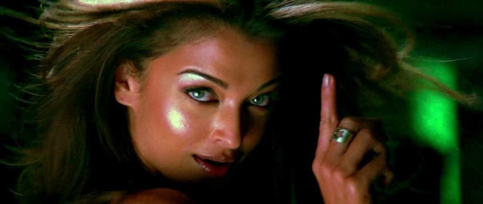 576962_425459904153825_1561080709_n - 0 Aishwarya Rai