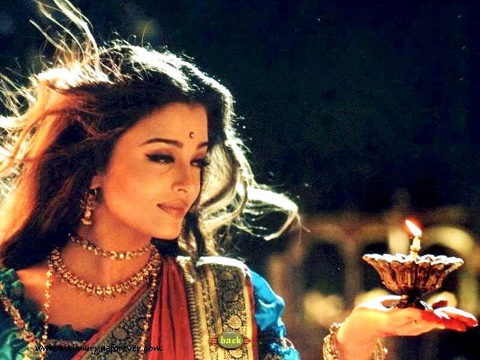 577712_411140522252430_1169250186_n - 0 Aishwarya Rai