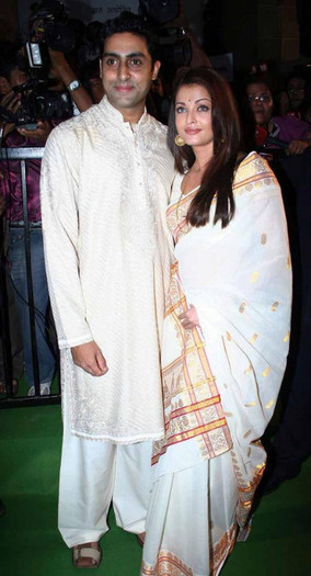 600955_426056484094167_749179978_n - 0 Aishwarya Rai