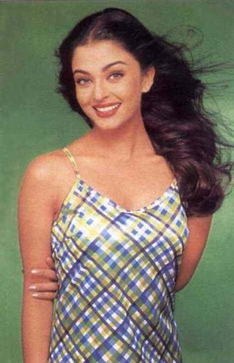601823_428632410503241_2099957906_n - 0 Aishwarya Rai