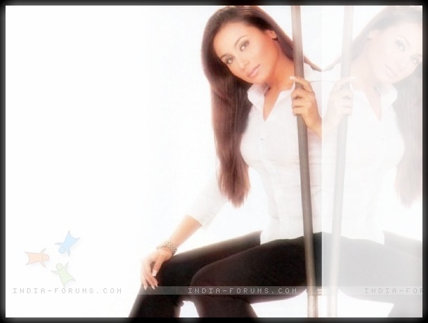  - x-Rani Mukherjee-x