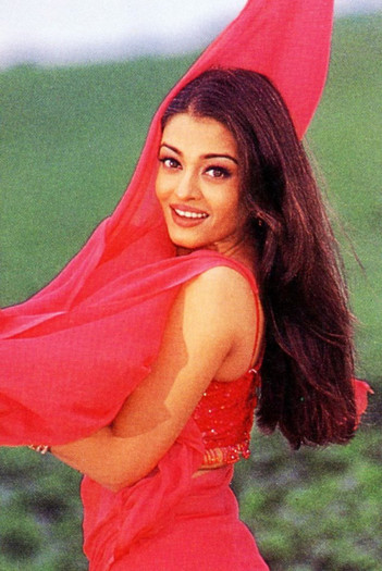 543757_419605498072599_589234598_n - 0 Aishwarya Rai
