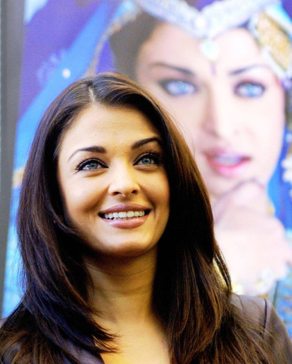 547466_422003944499421_581341159_n - 0 Aishwarya Rai