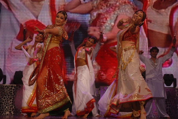 547585_416050968428052_920276955_n - 0 Aishwarya Rai