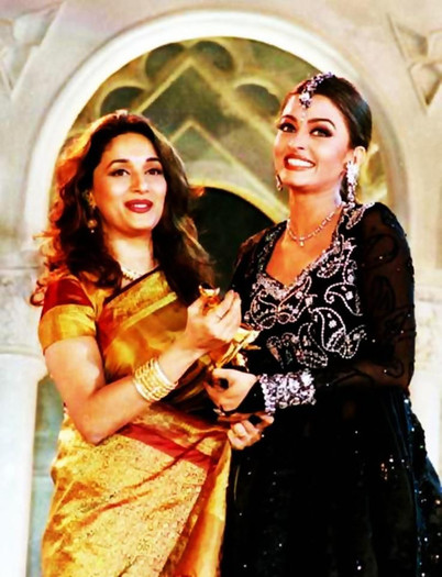 562582_414738478559301_754482040_n - 0 Aishwarya Rai