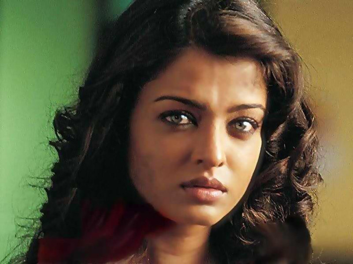 581145_419113234788492_1368737038_n - 0 Aishwarya Rai