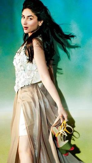 311574_266745513427397_1902906198_n