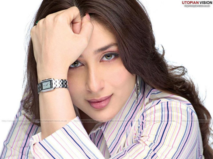 557162_266551513446797_1764976919_n