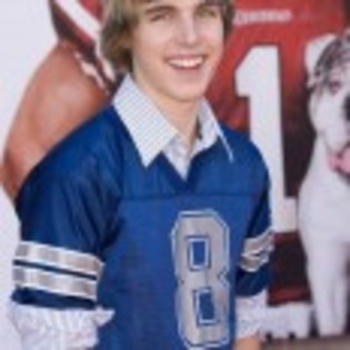 Cody_Linley_1252534137_0