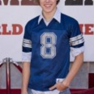 Cody_Linley_1252534137_2