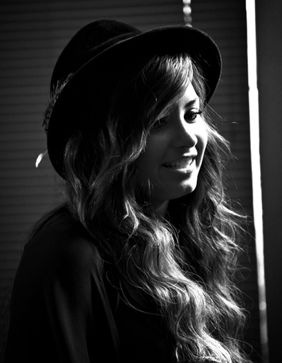 14-1317332002 - Demi Lovato