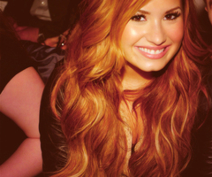 tumblr_m4nwmczNHz1rveekzo1_500_thumb - Demi Lovato