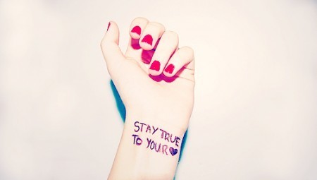 Este cineva on ca sa continui ? :D Dak da lasa comm :>