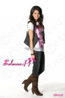 77943837_QCSDOYA - Selena Gomez