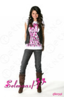 77943849_JHGVAIG - Selena Gomez