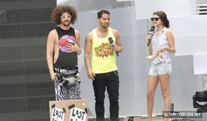 normal_image34 - Rehearsing for MMVA - June 17