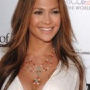 Jennifer-Lopez-1205320802
