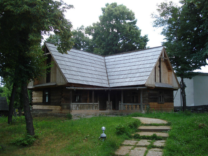 DSC05779 - Muzeul satului Bucuresti 2011