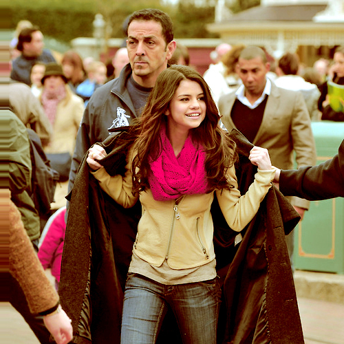 tumblr_m7imzeo13P1rv5kuuo1_500_large - 0  Selenaaaa xD