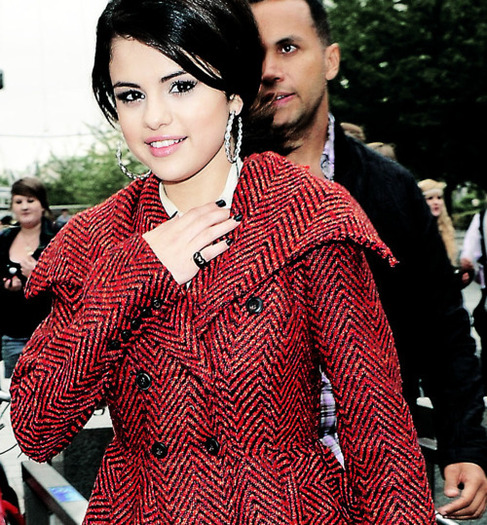 tumblr_ly215xUVog1r10idao1_500_large