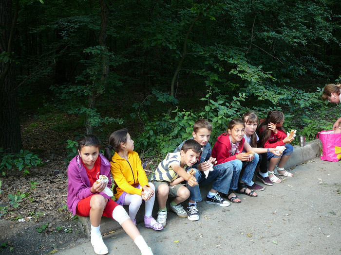 P1270648 - 2011 - Banchet a IV a - continuare