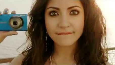 3dlv4cy9v5yavlca - ANUSHKA SHARMA