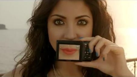 55r5y8cbes7xc8er - ANUSHKA SHARMA