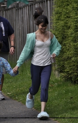 normal_004 - On the Set of Ramona and Beezus in Vancouver - May 28