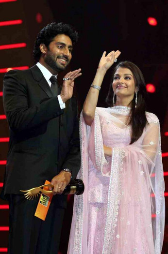 522844_413427212023761_985508827_n - Aishwarya Rai 2