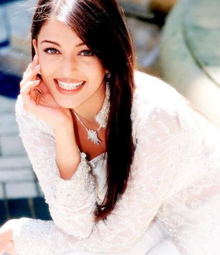 553571_412912805408535_1910265303_n