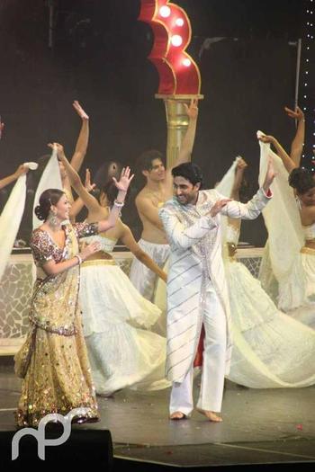 575205_407742872592195_278851405_n