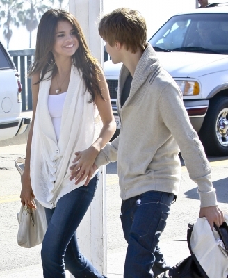 normal_032 - February 6th - Hanging Out at Santa Monica with Justin Beiber