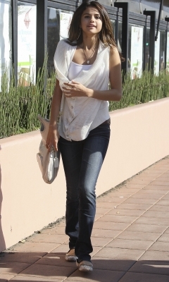 normal_046 - February 6th - Hanging Out at Santa Monica with Justin Beiber