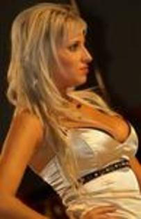 Sanziana Buruiana _12_ - Sanziana Buruiana