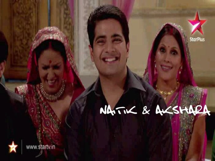 261521_226478800705889_1199940_n