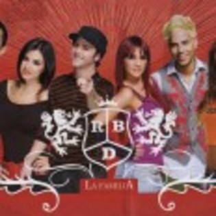 RBD_La_familia_1221219165_2007