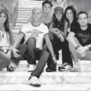 RBD_La_familia_1221219188_2007