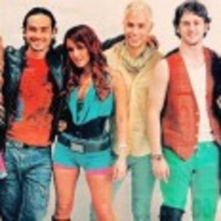 RBD_La_familia_1268378863_3_2007